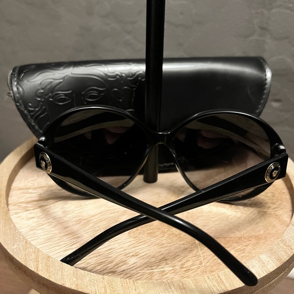 Versace Women’s Medusa 4239 GB1/T3 Sunglasses - Picture 4 of 11